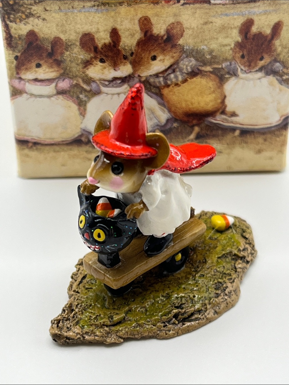 Wee Forest Folk M296 Scootin with the Loot